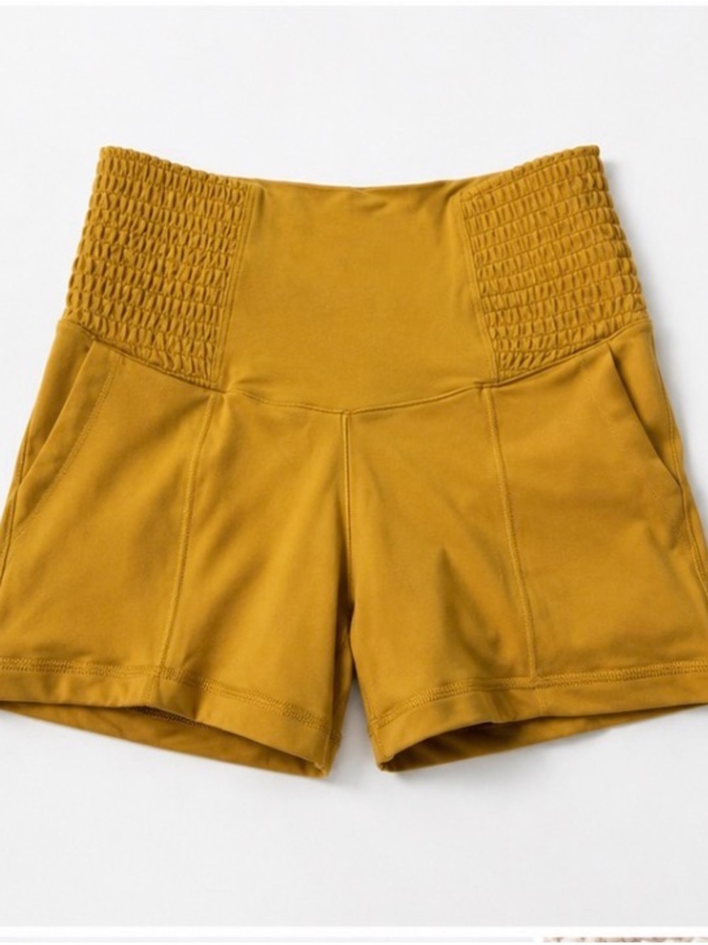 ❤️aerie High-Waist Smocked Panel Shorts in Mustard